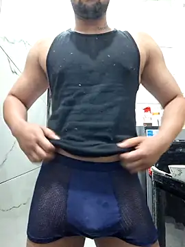 Snapshot of GYMBOY0071 chatting on 02/19/26, 10:22 GYMBOY0071 online show from 02/19/26, 10:22