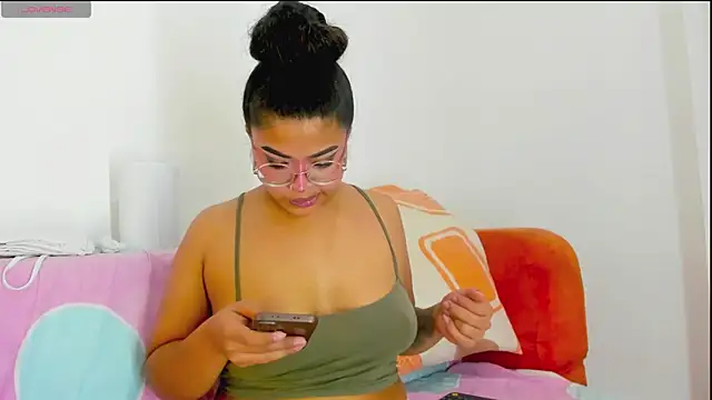 moana taylor online show from 05/30/26, 01:08