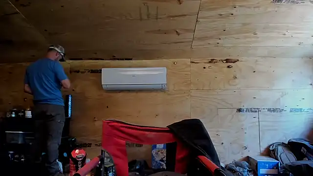 Snapshot of Kenny_Kyle chatting on 02/26/25, 06:43 Kenny Kyle online show from 02/26/25, 06:43