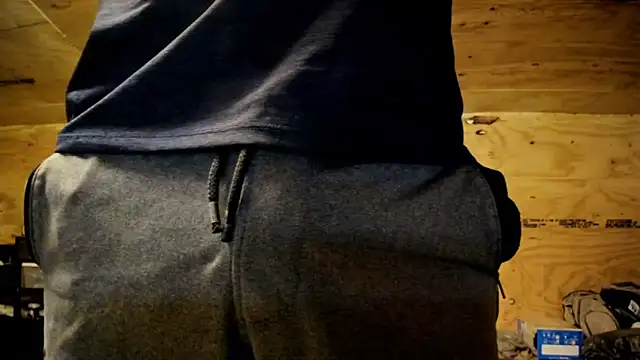 Snapshot of Kenny_Kyle chatting on 03/05/25, 01:31 Kenny Kyle online show from 03/05/25, 01:31