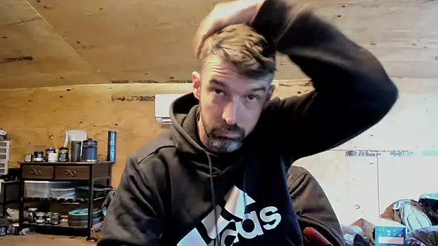 Snapshot of Kenny_Kyle chatting on 03/05/25, 08:53 Kenny Kyle online show from 03/05/25, 08:53