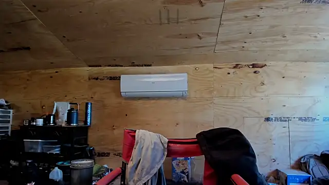 Snapshot of Kenny_Kyle chatting on 03/10/25, 08:23 Kenny Kyle online show from 03/10/25, 08:23