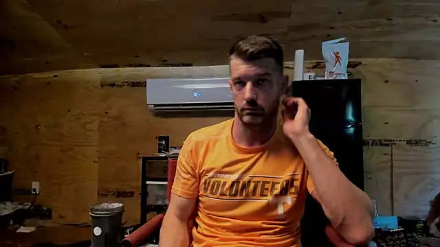 Snapshot of Kenny_Kyle chatting on 09/08/25, 04:50 Kenny Kyle online show from 09/08/25, 04:50