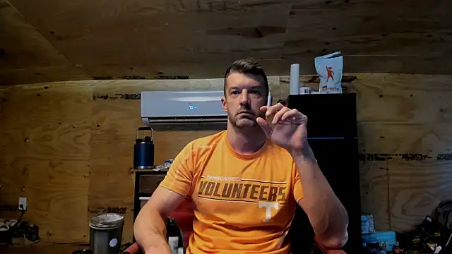 Snapshot of Kenny_Kyle chatting on 09/12/25, 12:49 Kenny Kyle online show from 09/12/25, 12:49