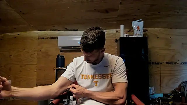 Snapshot of Kenny_Kyle chatting on 09/14/25, 01:43 Kenny Kyle online show from 09/14/25, 01:43