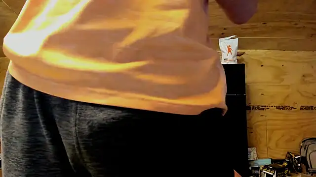 Snapshot of Kenny_Kyle chatting on 09/15/25, 01:49 Kenny Kyle online show from 09/15/25, 01:49