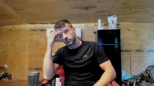 Snapshot of Kenny_Kyle chatting on 09/16/25, 02:07 Kenny Kyle online show from 09/16/25, 02:07