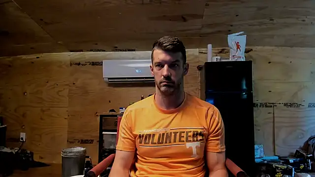 Snapshot of Kenny_Kyle chatting on 09/20/25, 03:24 Kenny Kyle online show from 09/20/25, 03:24