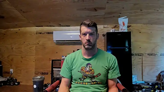 Snapshot of Kenny_Kyle chatting on 09/21/25, 03:35 Kenny Kyle online show from 09/21/25, 03:35