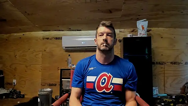 Snapshot of Kenny_Kyle chatting on 09/22/25, 01:02 Kenny Kyle online show from 09/22/25, 01:02