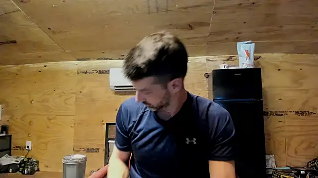 Snapshot of Kenny_Kyle chatting on 09/25/25, 12:36 Kenny Kyle online show from 09/25/25, 12:36