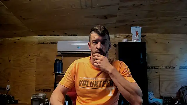 Snapshot of Kenny_Kyle chatting on 10/02/25, 01:51 Kenny Kyle online show from 10/02/25, 01:51