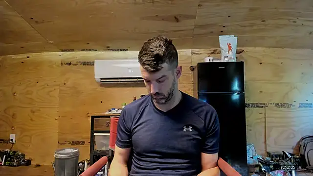 Snapshot of Kenny_Kyle chatting on 10/03/25, 02:36 Kenny Kyle online show from 10/03/25, 02:36