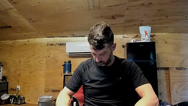 Snapshot of Kenny_Kyle chatting on 10/06/25, 01:08 Kenny Kyle online show from 10/06/25, 01:08