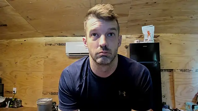 Snapshot of Kenny_Kyle chatting on 10/07/25, 02:47 Kenny Kyle online show from 10/07/25, 02:47