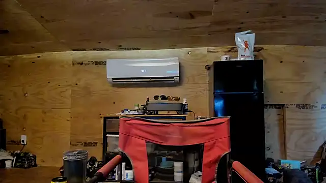 Snapshot of Kenny_Kyle chatting on 10/10/25, 01:10 Kenny Kyle online show from 10/10/25, 01:10