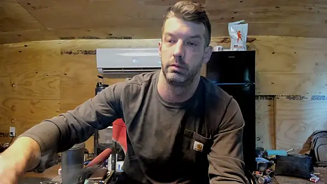 Snapshot of Kenny_Kyle chatting on 10/11/25, 01:20 Kenny Kyle online show from 10/11/25, 01:20