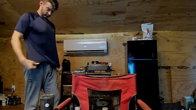 Snapshot of Kenny_Kyle chatting on 10/17/25, 12:52 Kenny Kyle online show from 10/17/25, 12:52