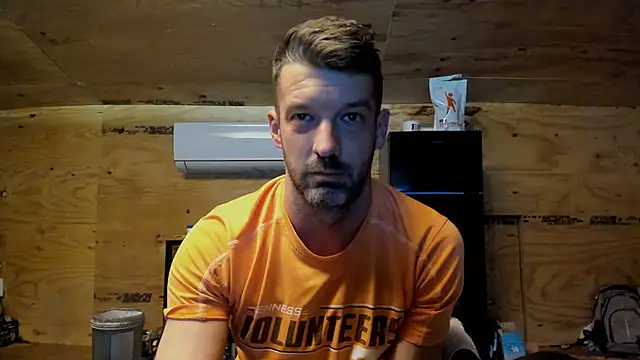 Snapshot of Kenny_Kyle chatting on 10/26/25, 12:49 Kenny Kyle online show from 10/26/25, 12:49