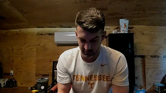 Snapshot of Kenny_Kyle chatting on 10/27/25, 06:01 Kenny Kyle online show from 10/27/25, 06:01