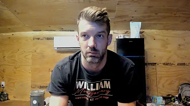 Snapshot of Kenny_Kyle chatting on 11/04/25, 02:10 Kenny Kyle online show from 11/04/25, 02:10