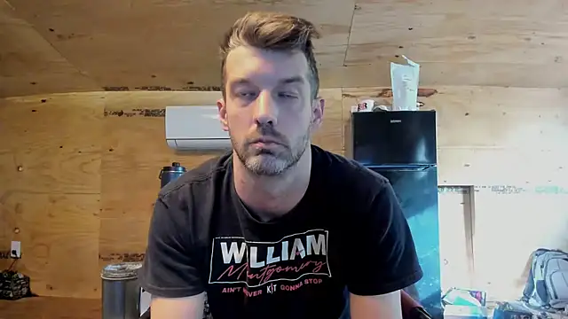 Snapshot of Kenny_Kyle chatting on 11/08/25, 02:39 Kenny Kyle online show from 11/08/25, 02:39