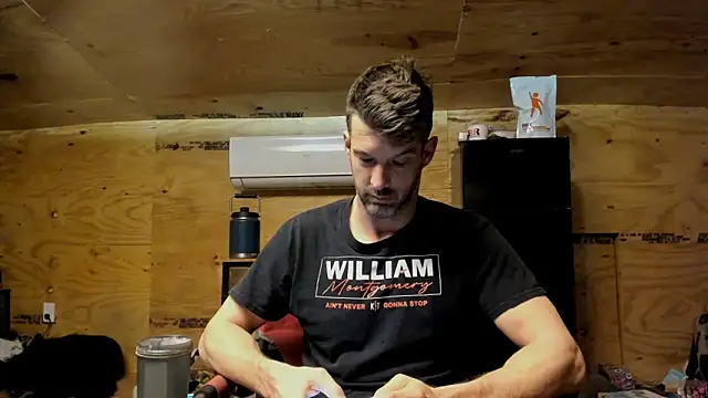 Snapshot of Kenny_Kyle chatting on 11/25/25, 12:27 Kenny Kyle online show from 11/25/25, 12:27