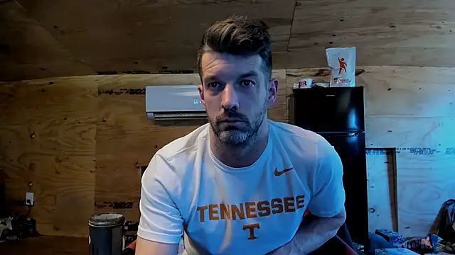 Snapshot of Kenny_Kyle chatting on 11/28/25, 05:59 Kenny Kyle online show from 11/28/25, 05:59