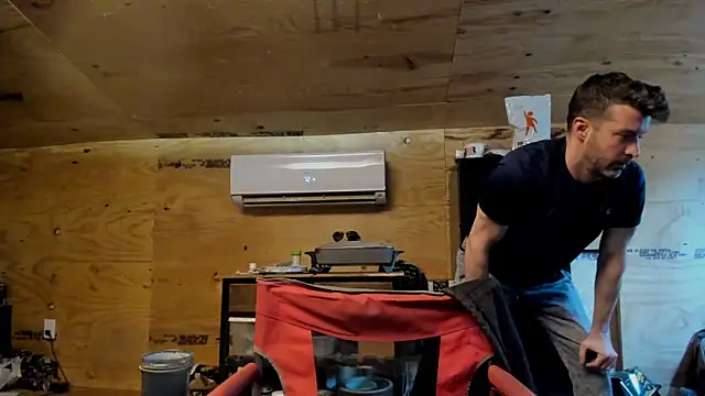 Snapshot of Kenny_Kyle chatting on 12/04/25, 02:59 Kenny Kyle online show from 12/04/25, 02:59