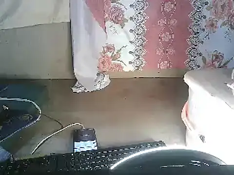 Snapshot of PinaySkinnyGirl chatting on 02/20/25, 10:04 PinaySkinnyGirl online show from 02/20/25, 10:04