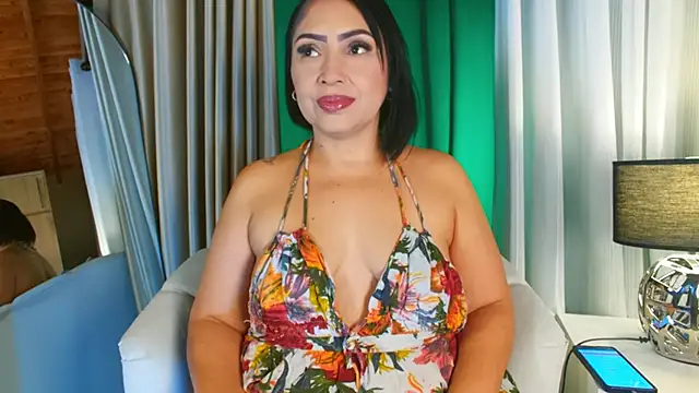 Snapshot of Madissononee chatting on 09/19/25, 02:46 Madissononee online show from 09/19/25, 02:46