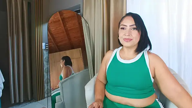 Snapshot of Madissononee chatting on 09/28/25, 07:30 Madissononee online show from 09/28/25, 07:30