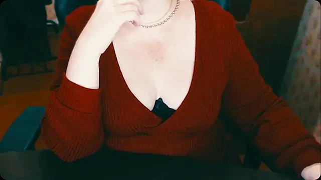 Snapshot of AlisaHot55 chatting on 12/09/24, 04:37 AlisaHot55 online show from 12/09/24, 04:37