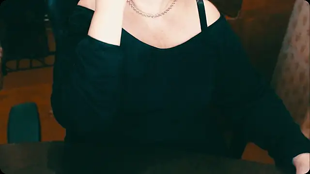 Snapshot of AlisaHot55 chatting on 12/11/24, 07:36 AlisaHot55 online show from 12/11/24, 07:36