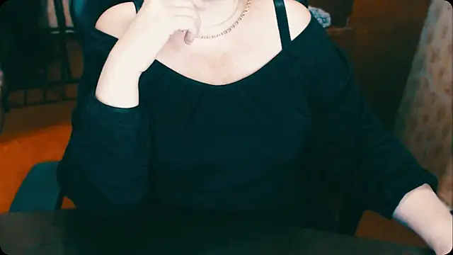 Snapshot of AlisaHot55 chatting on 12/13/24, 04:49 AlisaHot55 online show from 12/13/24, 04:49