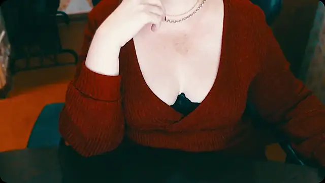 Snapshot of AlisaHot55 chatting on 12/20/24, 04:14 AlisaHot55 online show from 12/20/24, 04:14