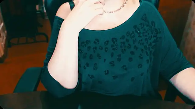 Snapshot of AlisaHot55 chatting on 01/17/25, 01:03 AlisaHot55 online show from 01/17/25, 01:03