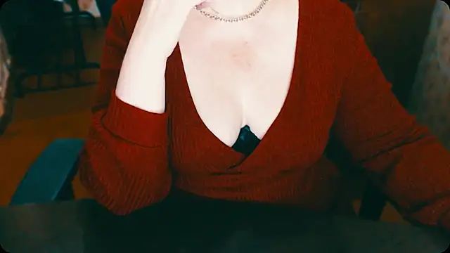 Snapshot of AlisaHot55 chatting on 01/27/25, 12:58 AlisaHot55 online show from 01/27/25, 12:58