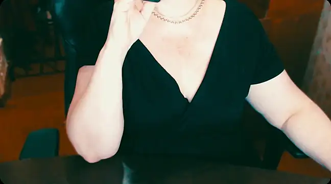 Snapshot of AlisaHot55 chatting on 01/29/25, 01:07 AlisaHot55 online show from 01/29/25, 01:07