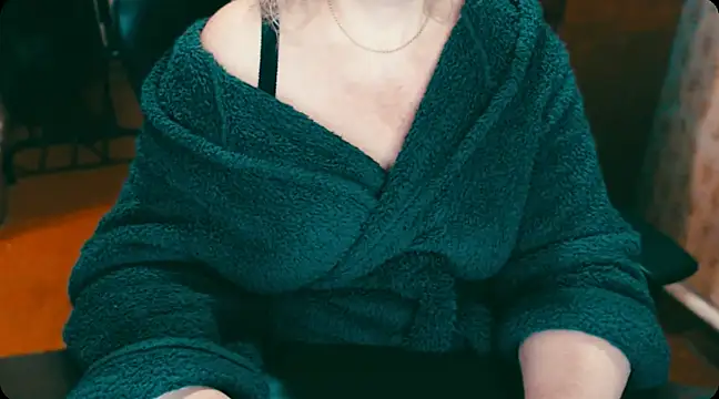 Snapshot of AlisaHot55 chatting on 02/10/25, 08:21 AlisaHot55 online show from 02/10/25, 08:21