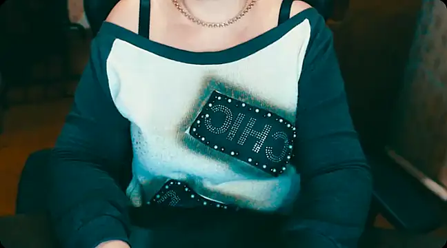 Snapshot of AlisaHot55 chatting on 02/13/25, 06:27 AlisaHot55 online show from 02/13/25, 06:27