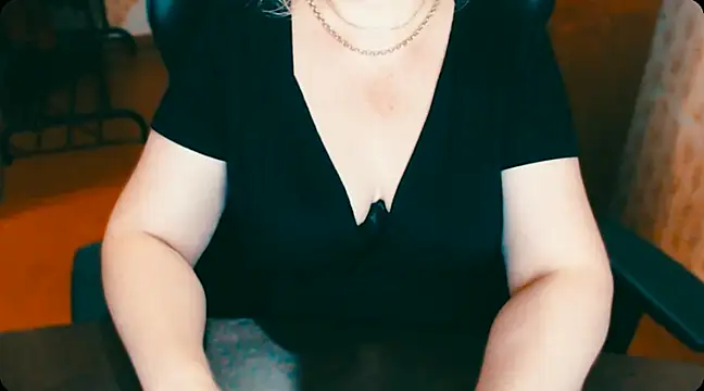 Snapshot of AlisaHot55 chatting on 02/15/25, 02:11 AlisaHot55 online show from 02/15/25, 02:11