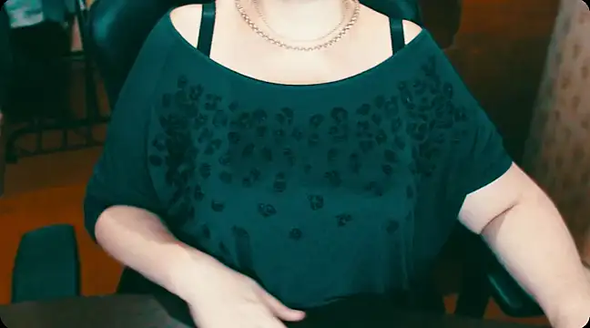 Snapshot of AlisaHot55 chatting on 02/19/25, 03:49 AlisaHot55 online show from 02/19/25, 03:49