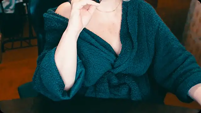 Snapshot of AlisaHot55 chatting on 02/25/25, 09:46 AlisaHot55 online show from 02/25/25, 09:46