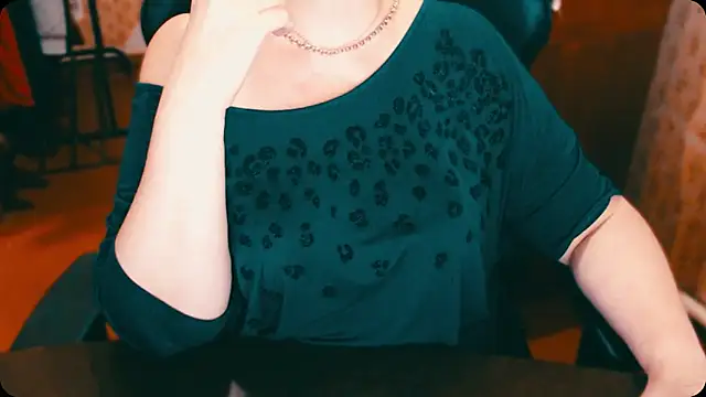 Snapshot of AlisaHot55 chatting on 03/04/25, 05:24 AlisaHot55 online show from 03/04/25, 05:24