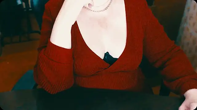 Snapshot of AlisaHot55 chatting on 03/17/25, 04:11 AlisaHot55 online show from 03/17/25, 04:11