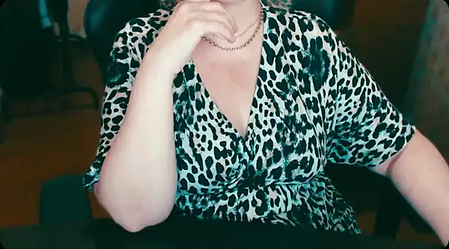 Snapshot of AlisaHot55 chatting on 03/19/25, 04:24 AlisaHot55 online show from 03/19/25, 04:24