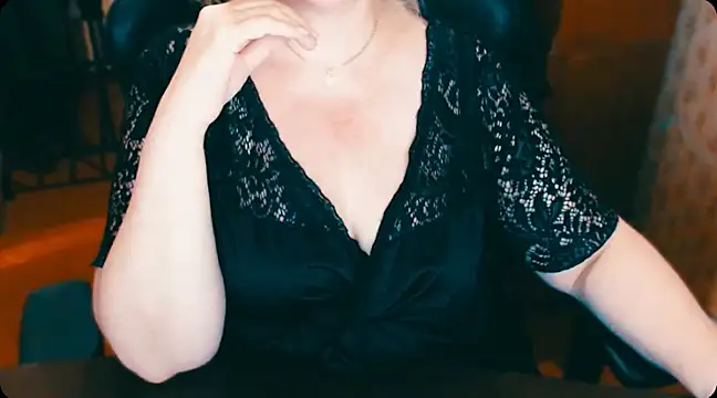 Snapshot of AlisaHot55 chatting on 03/21/25, 06:07 AlisaHot55 online show from 03/21/25, 06:07