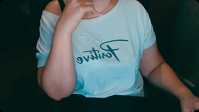 Snapshot of AlisaHot55 chatting on 09/17/25, 11:45 AlisaHot55 online show from 09/17/25, 11:45