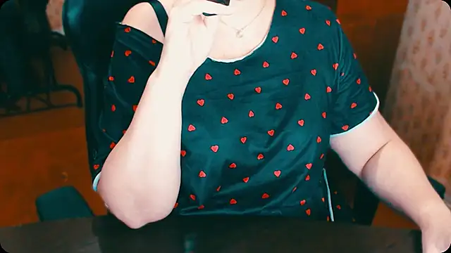 Snapshot of AlisaHot55 chatting on 09/26/25, 11:47 AlisaHot55 online show from 09/26/25, 11:47